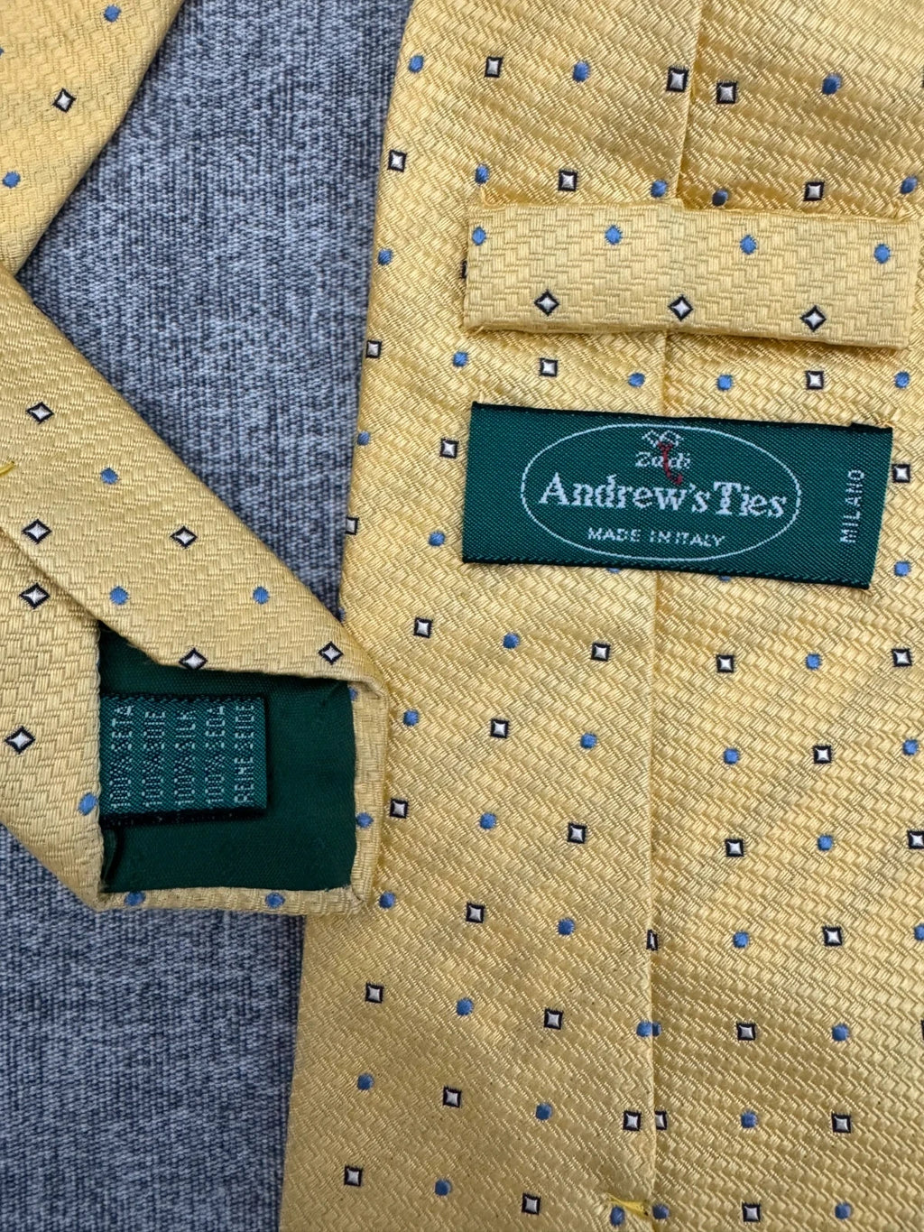 Cravatta Andrew’s Ties Gialla Fantasia Micro Pois Made in Italy (CR011)