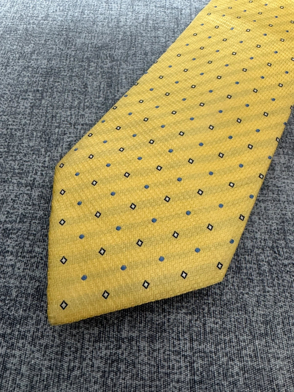 Cravatta Andrew’s Ties Gialla Fantasia Micro Pois Made in Italy (CR011)