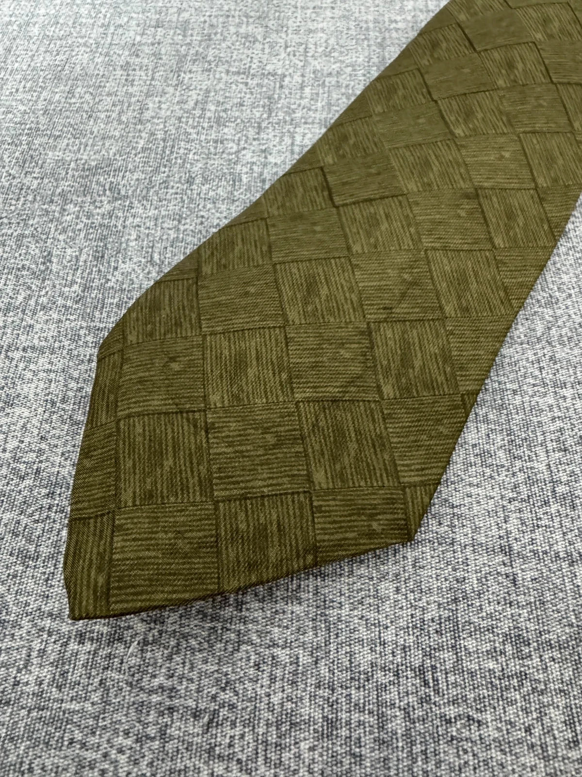 Cravatta Rossi Verde Oliva Geometrica 100% Seta Made in Italy (CR013)