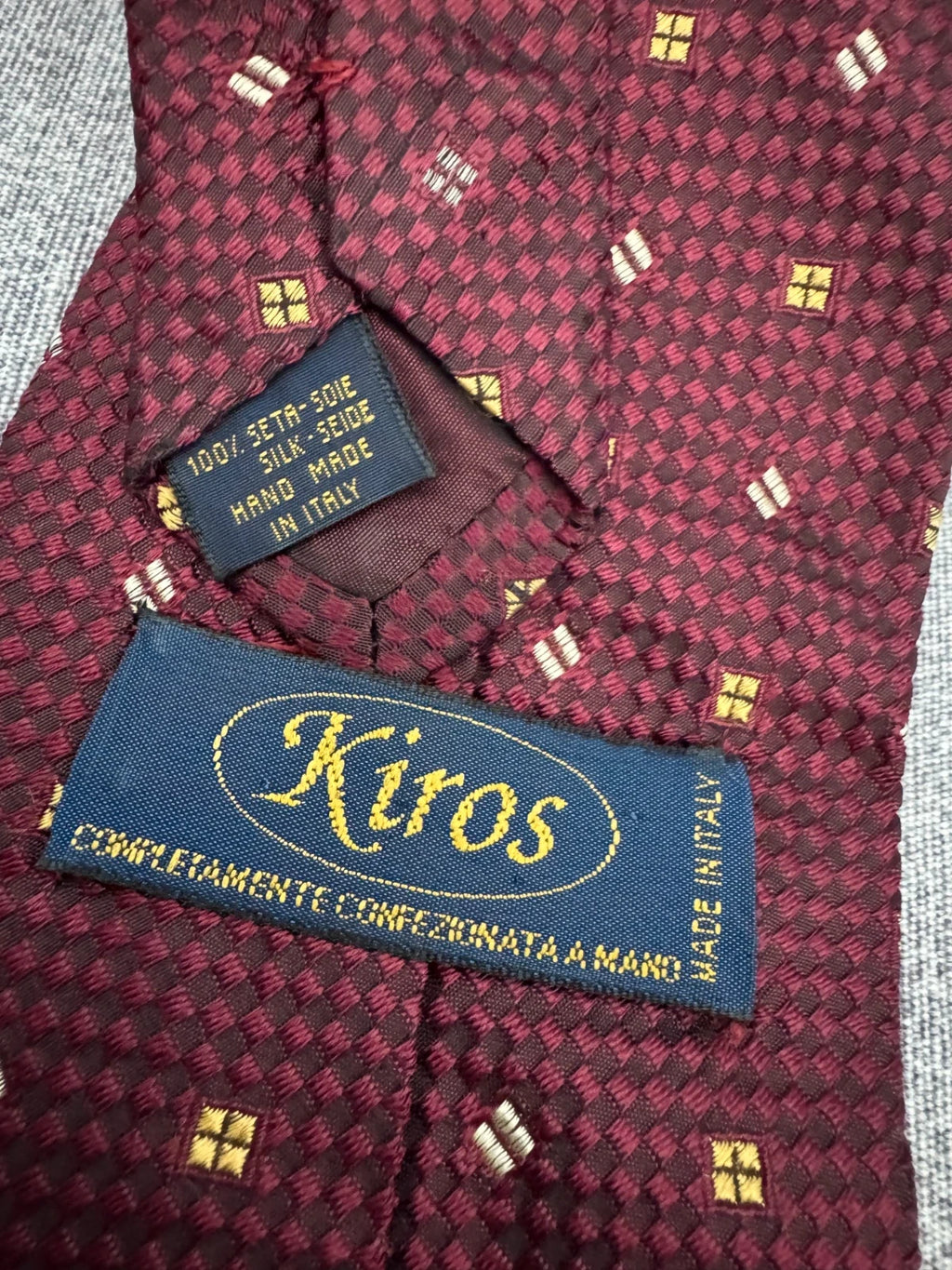 Cravatta Kiros Bordeaux Fantasia Geometrica Vintage Seta Made Italy (CR018)