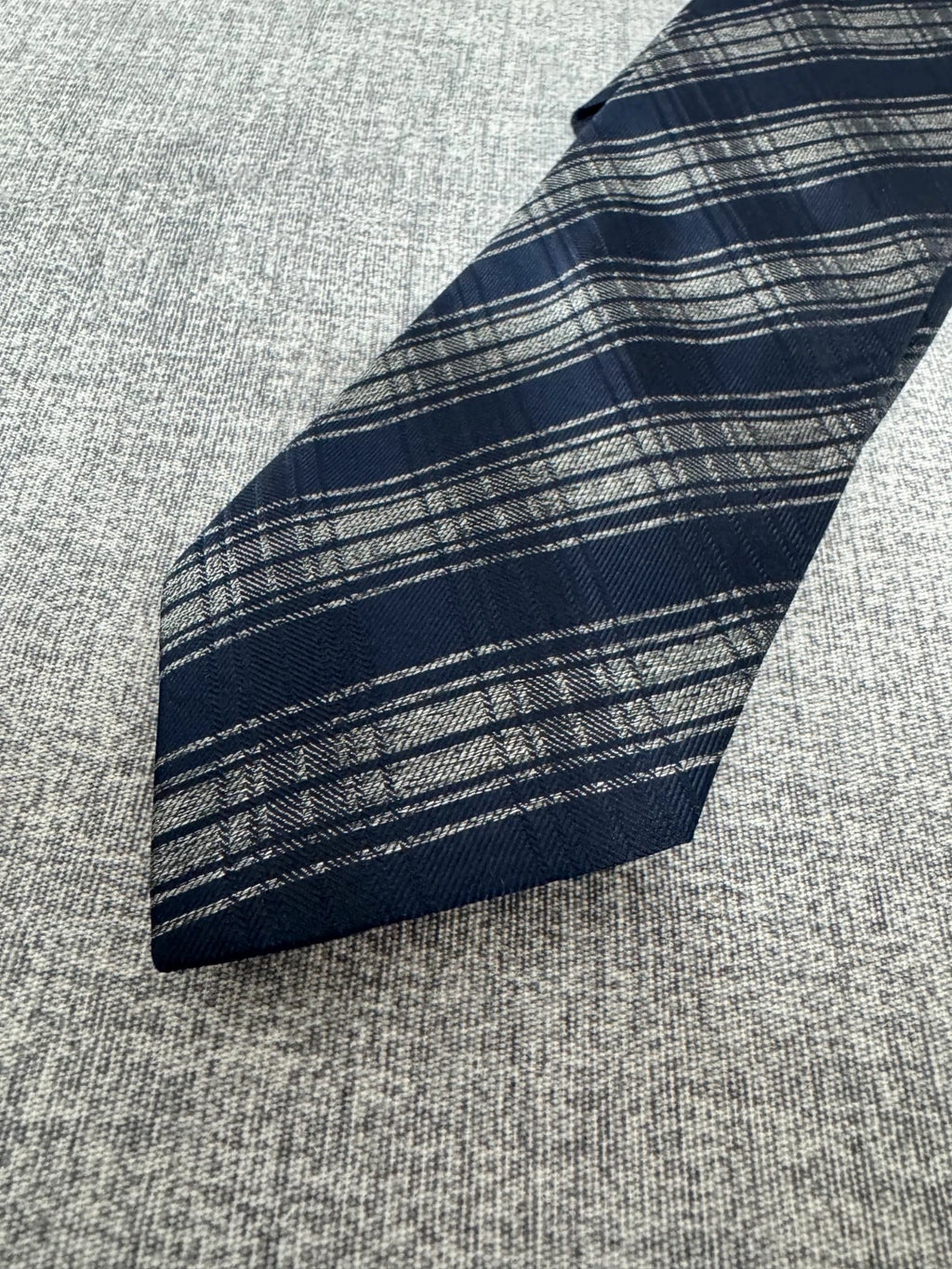 Cravatta Sartoria Italiana Blu Righe Argento 100% Seta Made Italy (CR026)