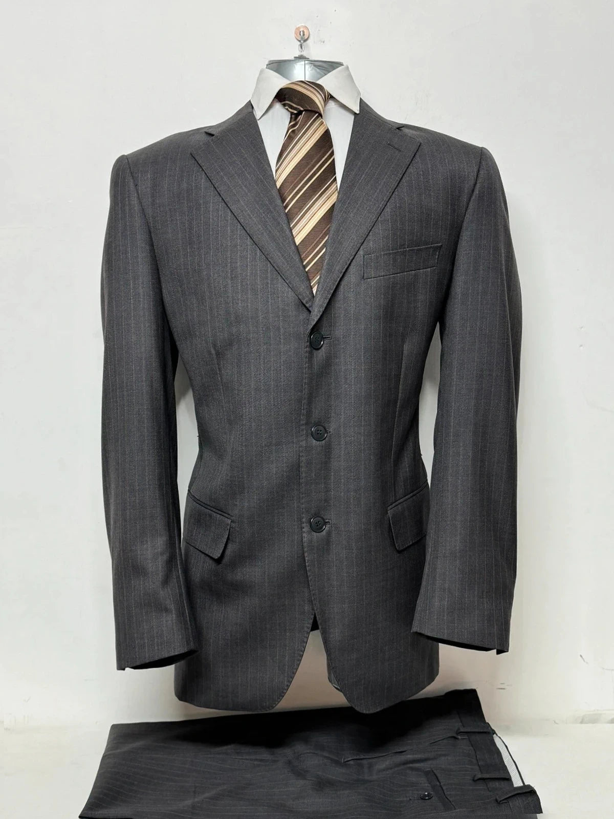Completo Uomo gessato grigio lana Super 100’s elegante sartoriale (AP64)