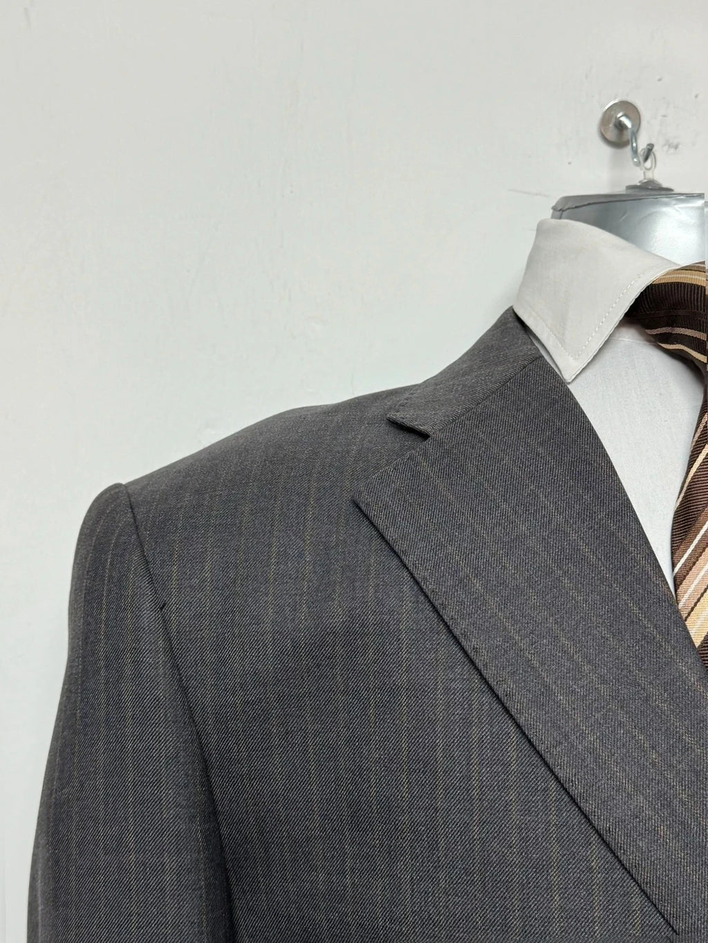 Completo Uomo gessato grigio lana Super 100’s elegante sartoriale (AP64)