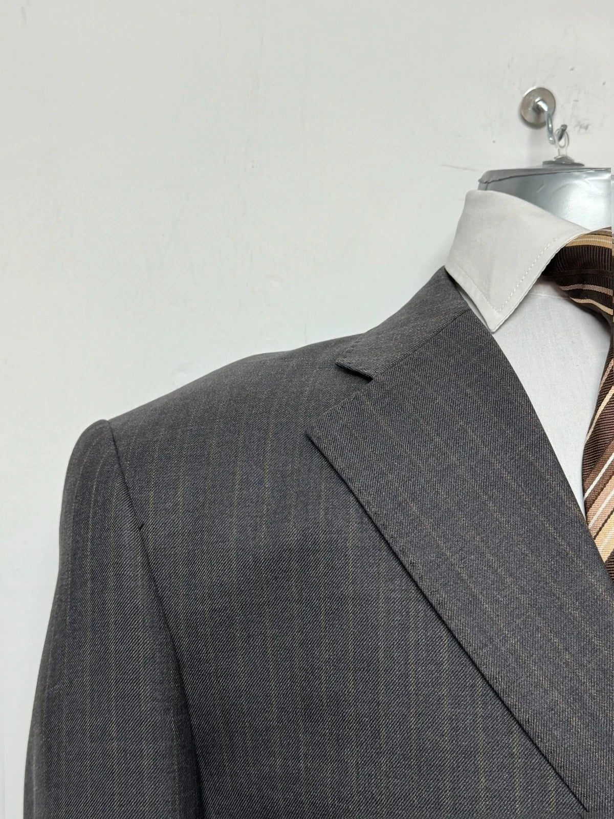 Completo Uomo gessato grigio lana Super 100’s elegante sartoriale (AP64)