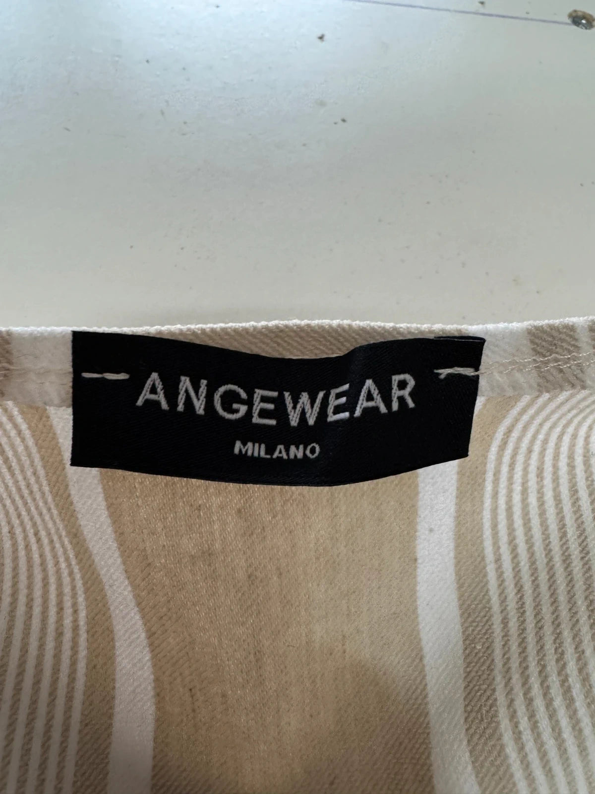 Titolo: Gilet Uomo Angewear Milano Beige Righe Elegante Made in Italy Tg XL (MP19)